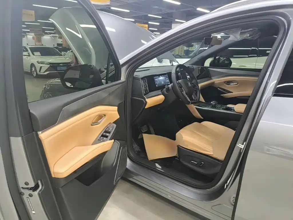 BYD L DM-i — миниатюра 16