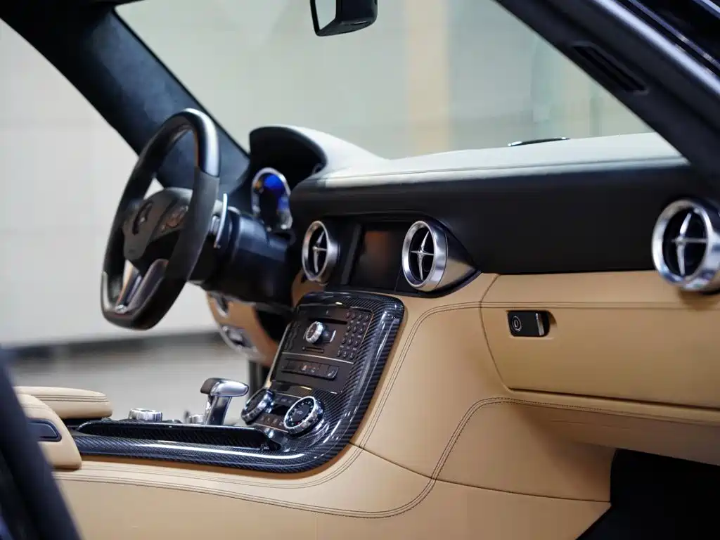 Mercedes-Benz SLS AMG — миниатюра 21