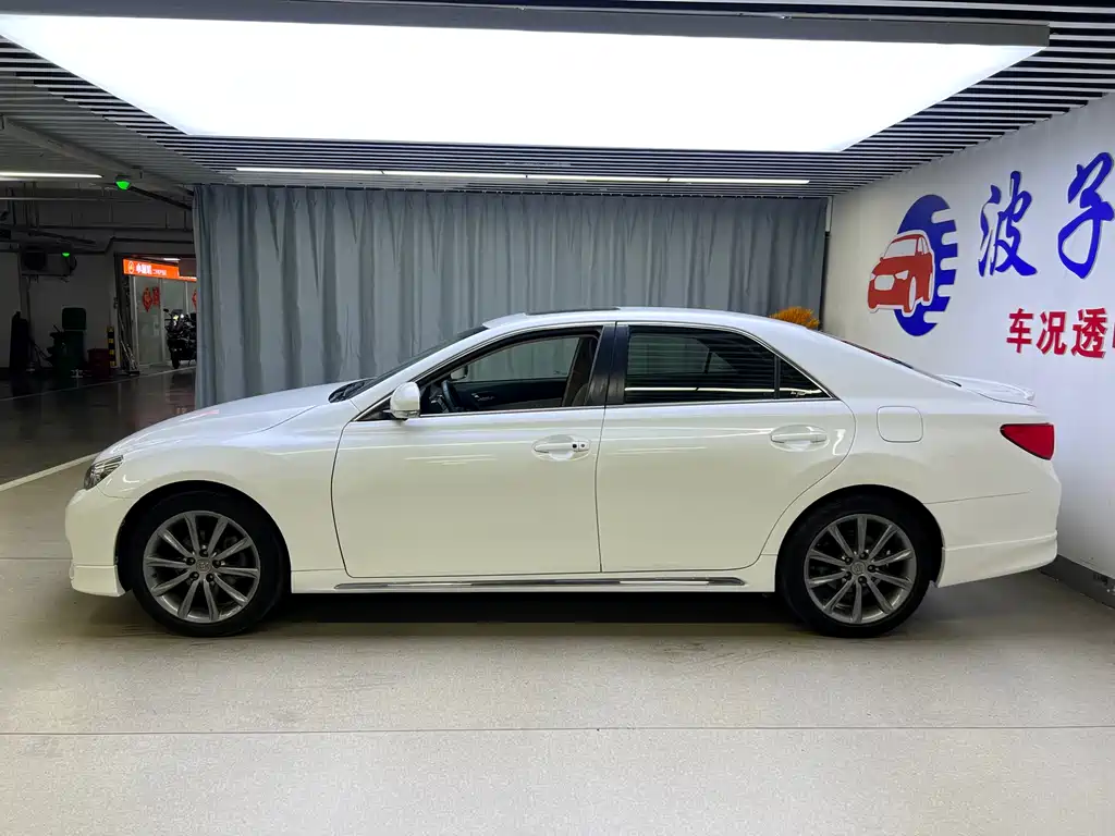 Toyota Reiz 2012 2.5V