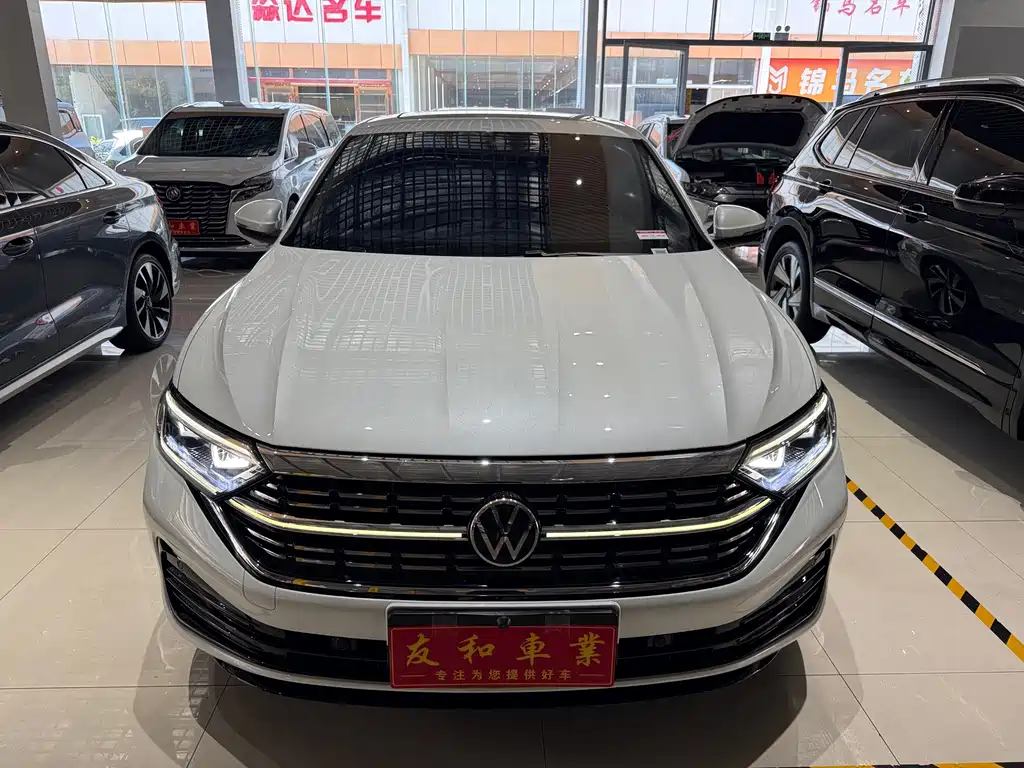 Volkswagen Sagitar — миниатюра 2