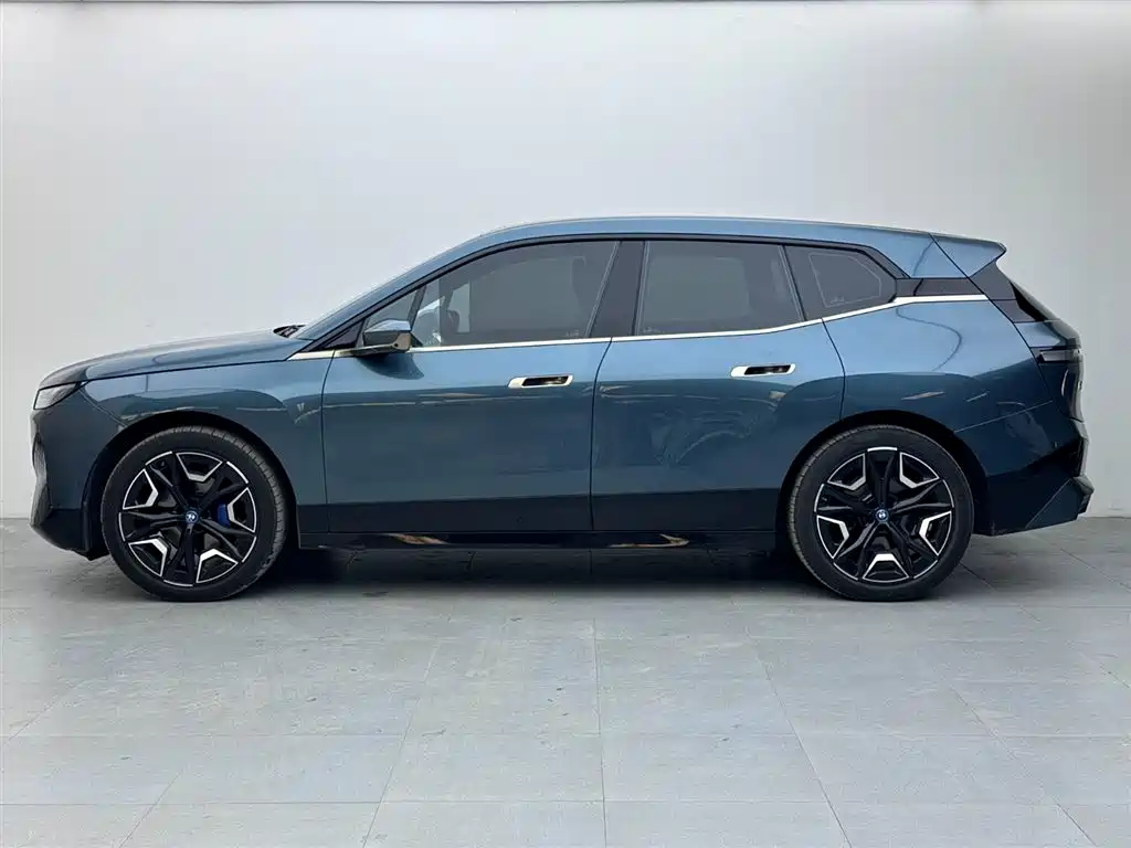 BMW iX — миниатюра 3