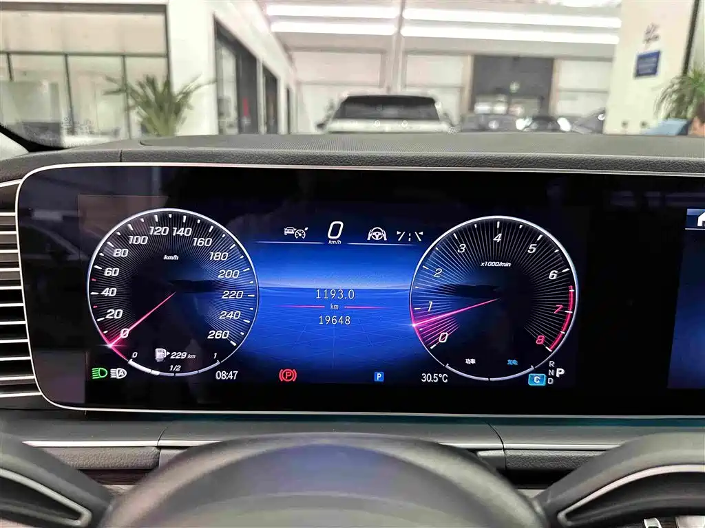 Mercedes-Benz GLE (Import) — миниатюра 14