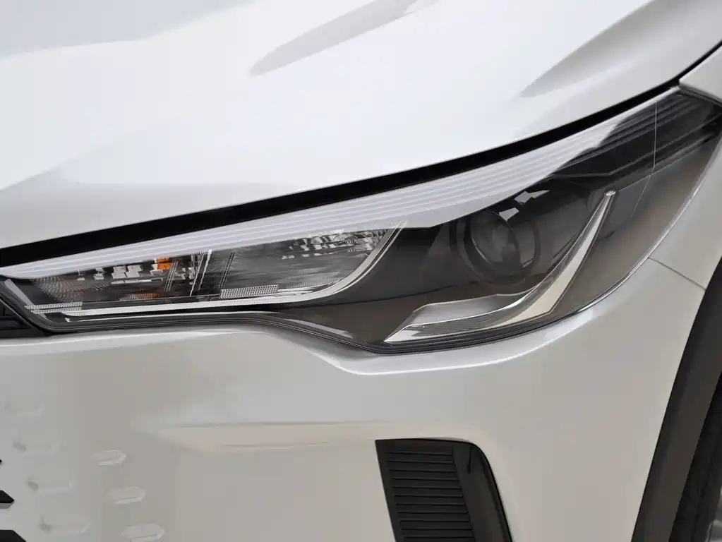 Toyota Corolla Cross — миниатюра 20