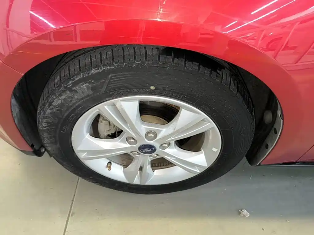 Ford Focus — миниатюра 23
