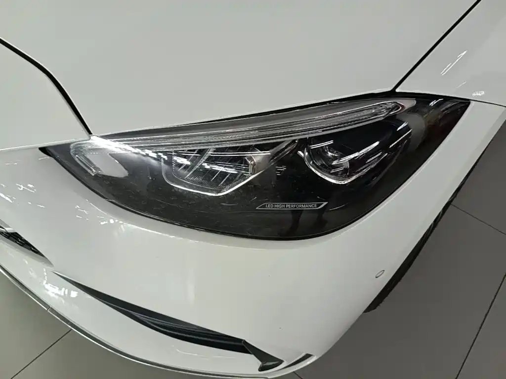 Mercedes-Benz C-Class — миниатюра 24