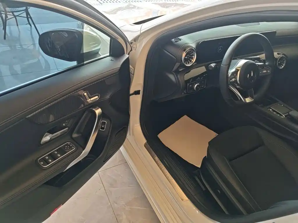 Mercedes-Benz A-Class — миниатюра 16