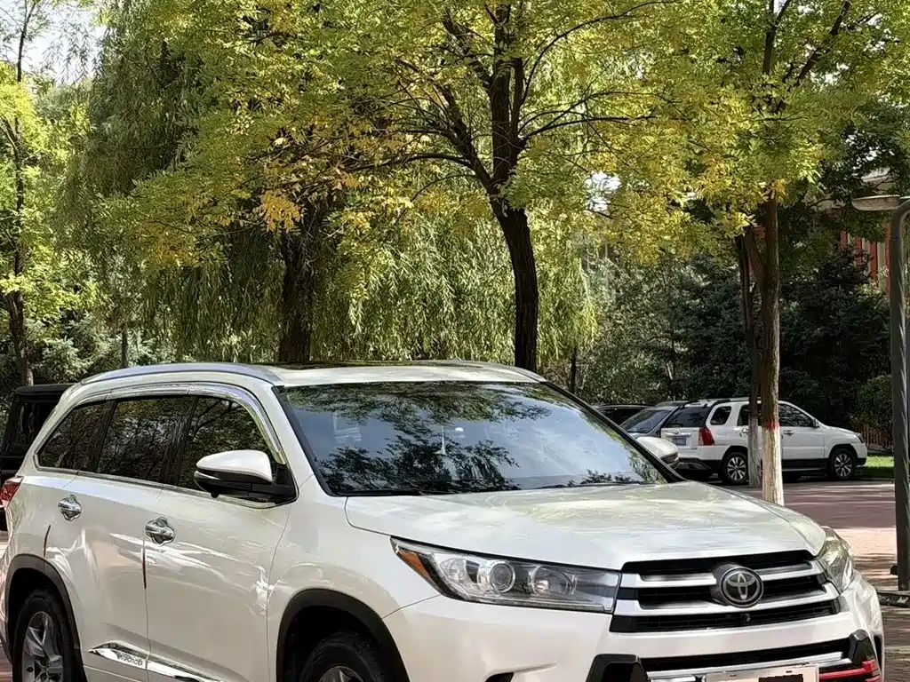 Toyota Highlander — миниатюра 2