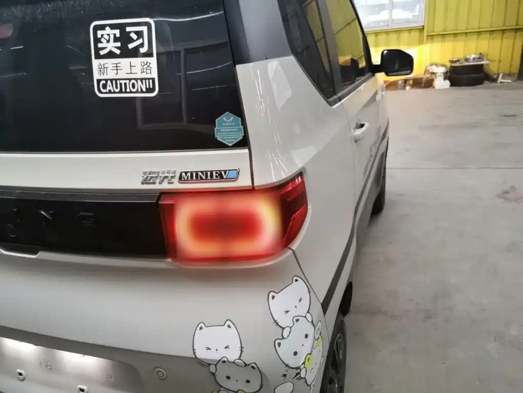 Wuling MINIEV — миниатюра 8