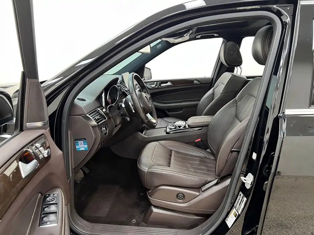 Mercedes-Benz GLS — миниатюра 21
