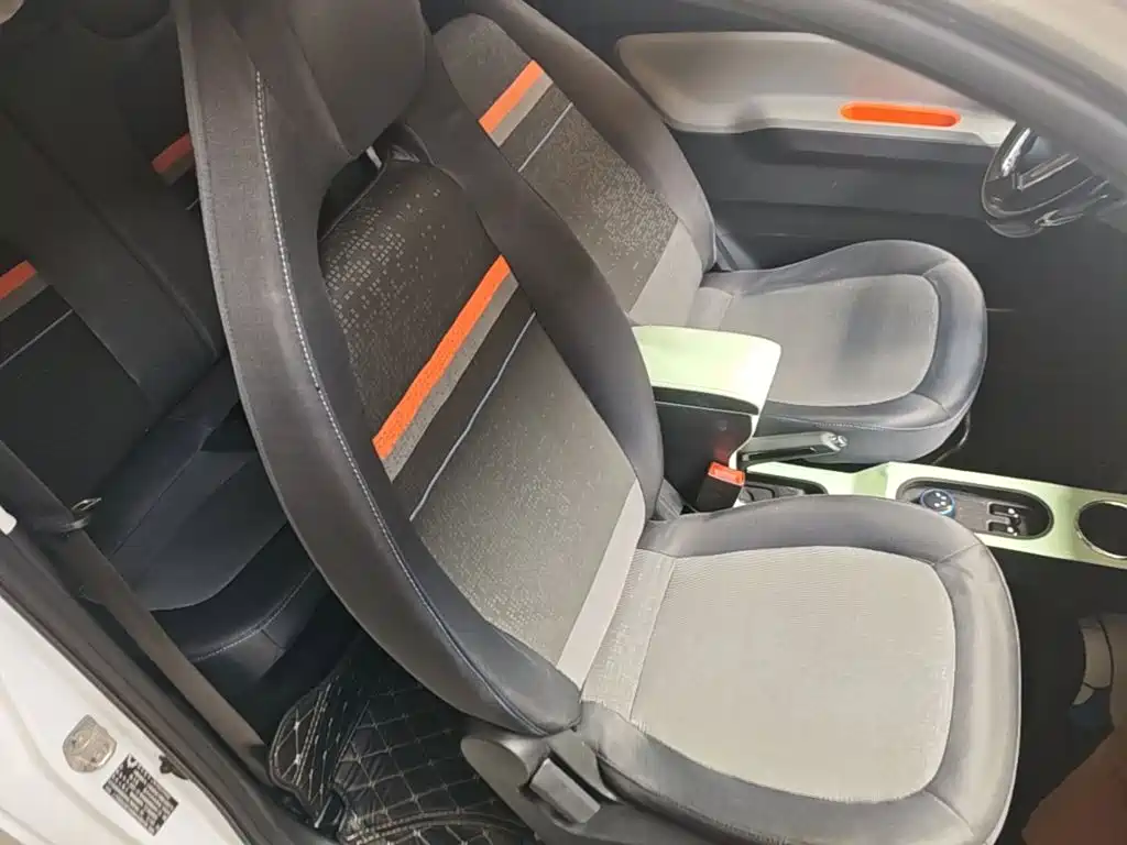 Wuling MINIEV — миниатюра 25