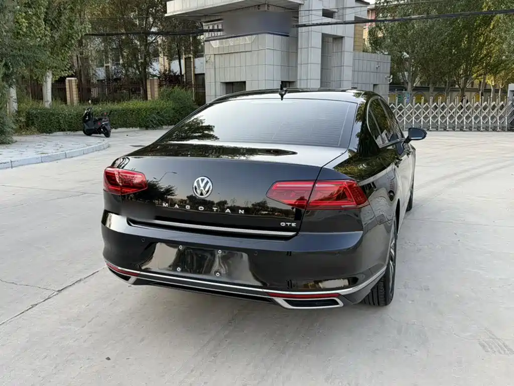 Volkswagen Magotan PHEV — миниатюра 6