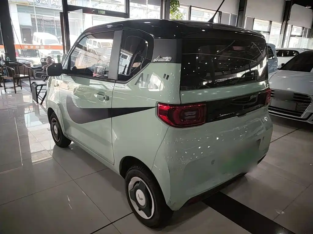 Wuling MINIEV — миниатюра 5
