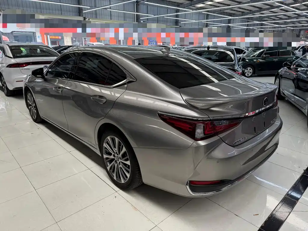 Lexus ES — миниатюра 15