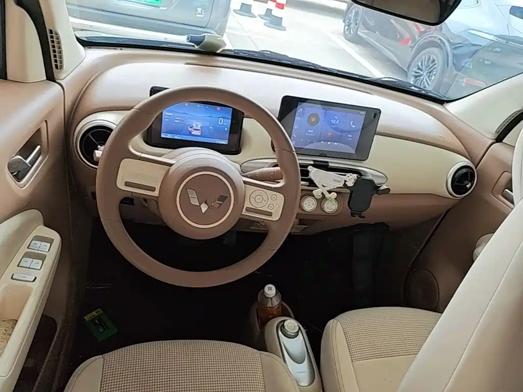 Wuling MINIEV — миниатюра 10