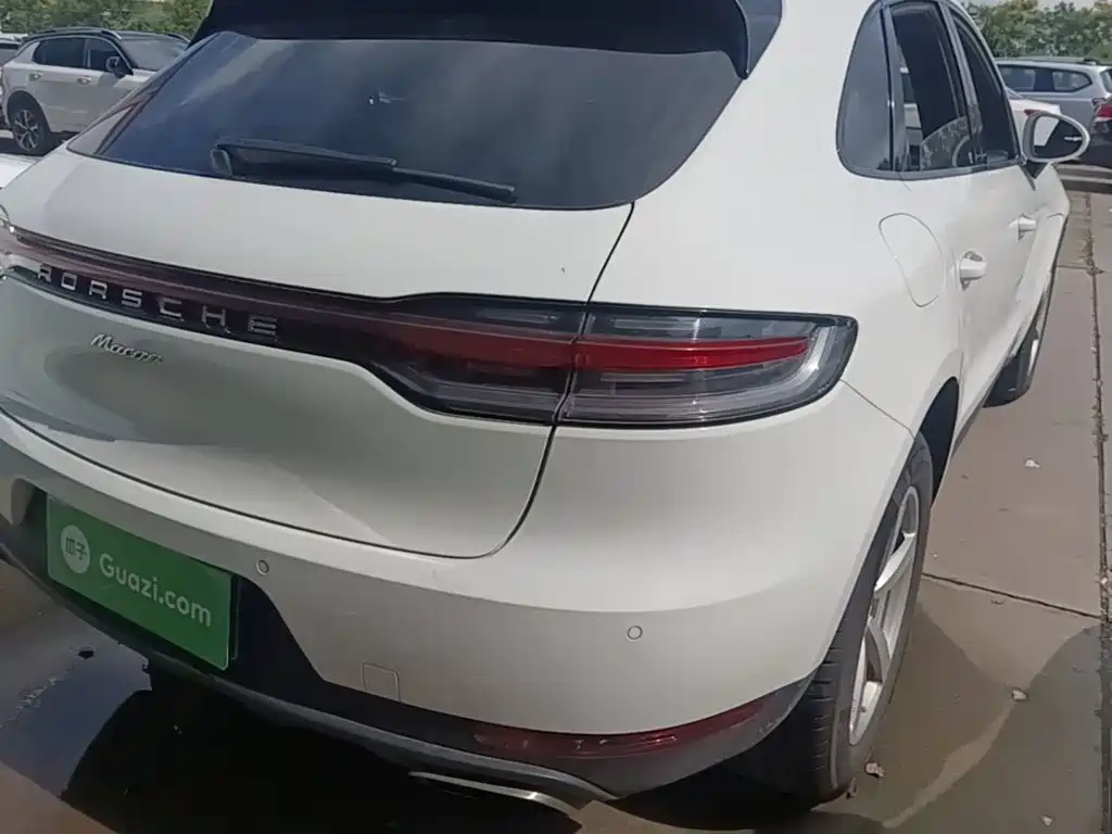 Porsche Macan — миниатюра 8