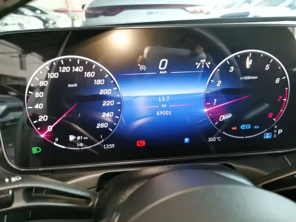 Mercedes-Benz C-Class — миниатюра 12