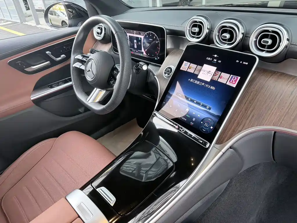 Mercedes-Benz GLC — миниатюра 8