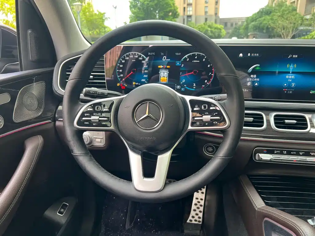 Mercedes-Benz GLE (Import) — миниатюра 8