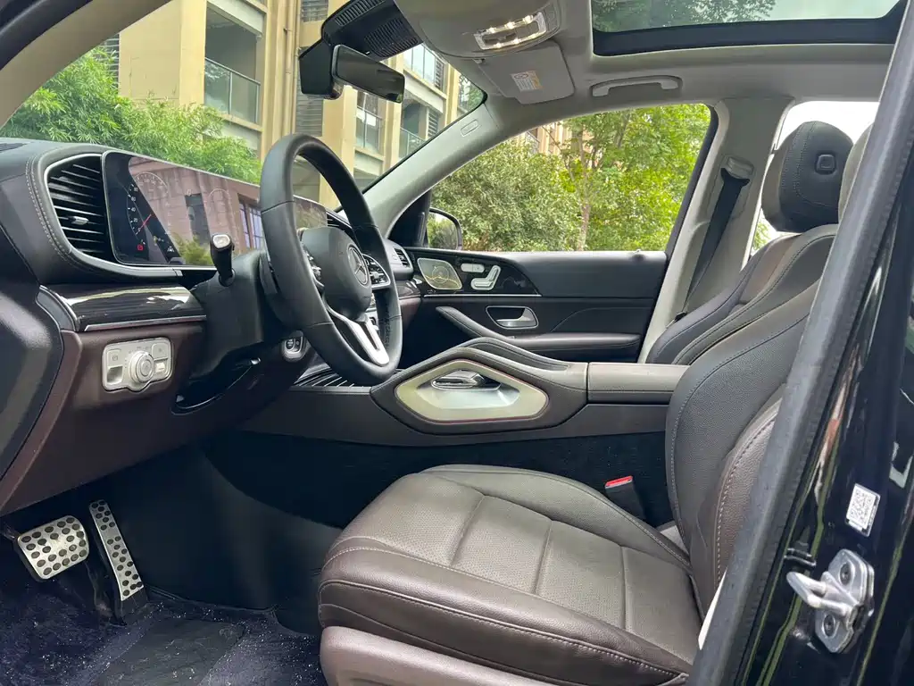 Mercedes-Benz GLE (Import) — миниатюра 11