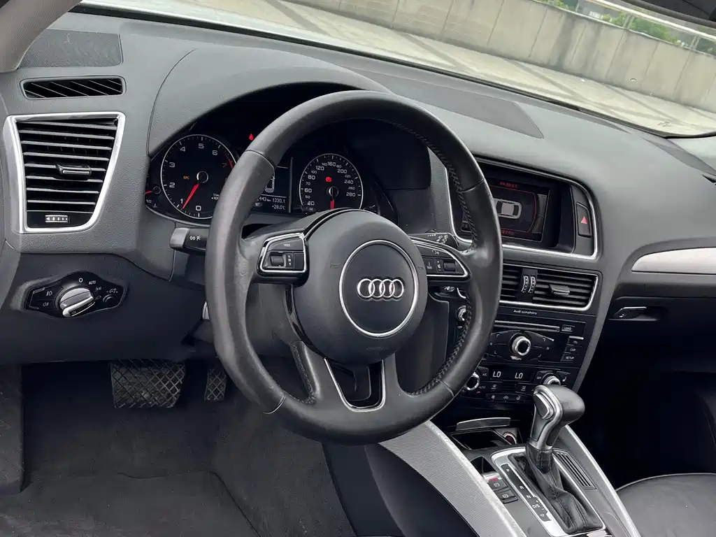 Audi Q5 — миниатюра 12