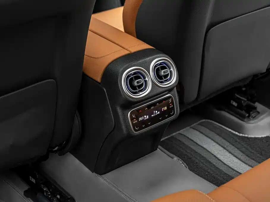 Mercedes-Benz GLC — миниатюра 28