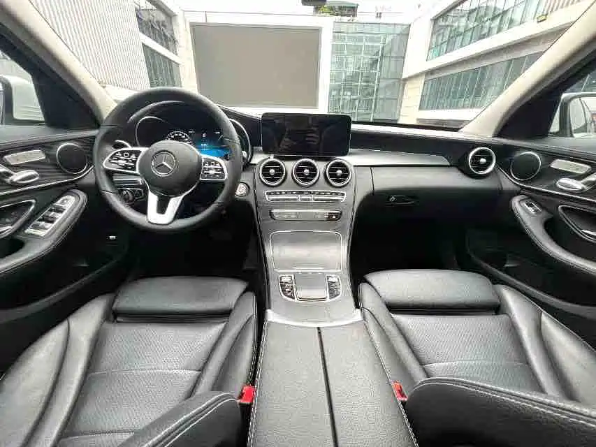 Mercedes-Benz C-Class — миниатюра 7