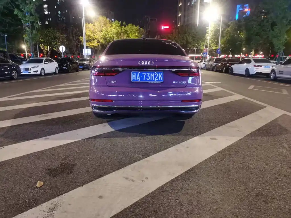 AUDI A8