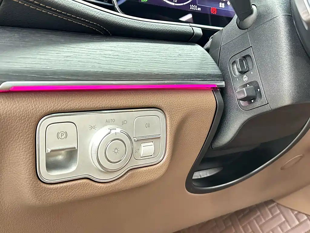 Mercedes-Benz GLS — миниатюра 23