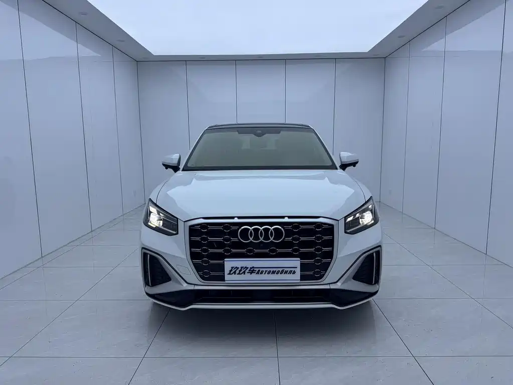 Audi Q2L — миниатюра 2