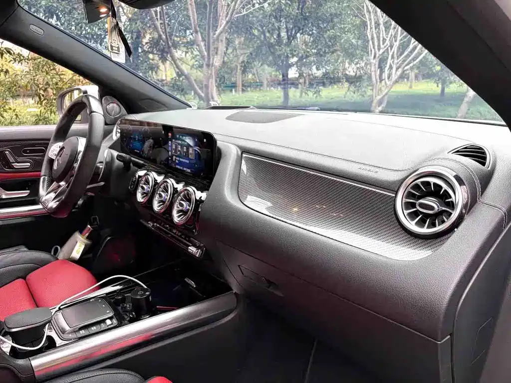 Mercedes-Benz GLA AMG — миниатюра 10