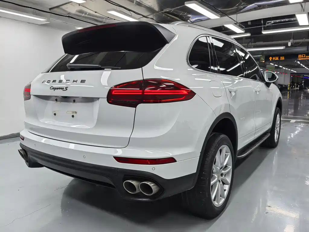 PORSCHE CAYENNE