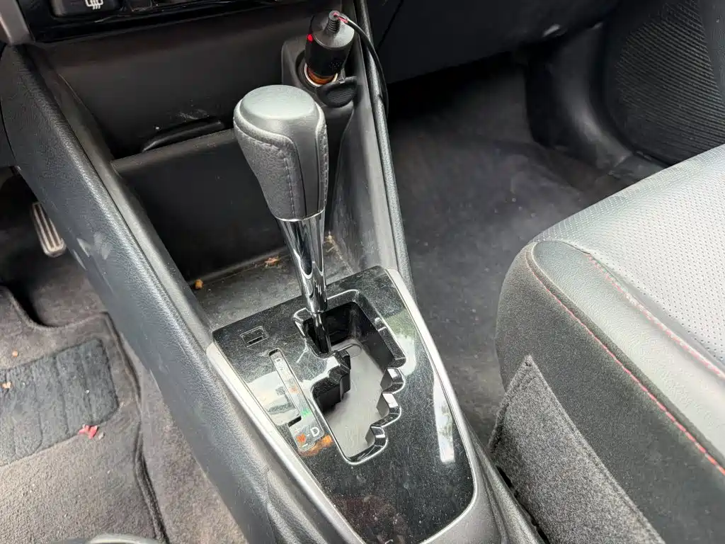 Toyota Yaris L — миниатюра 9