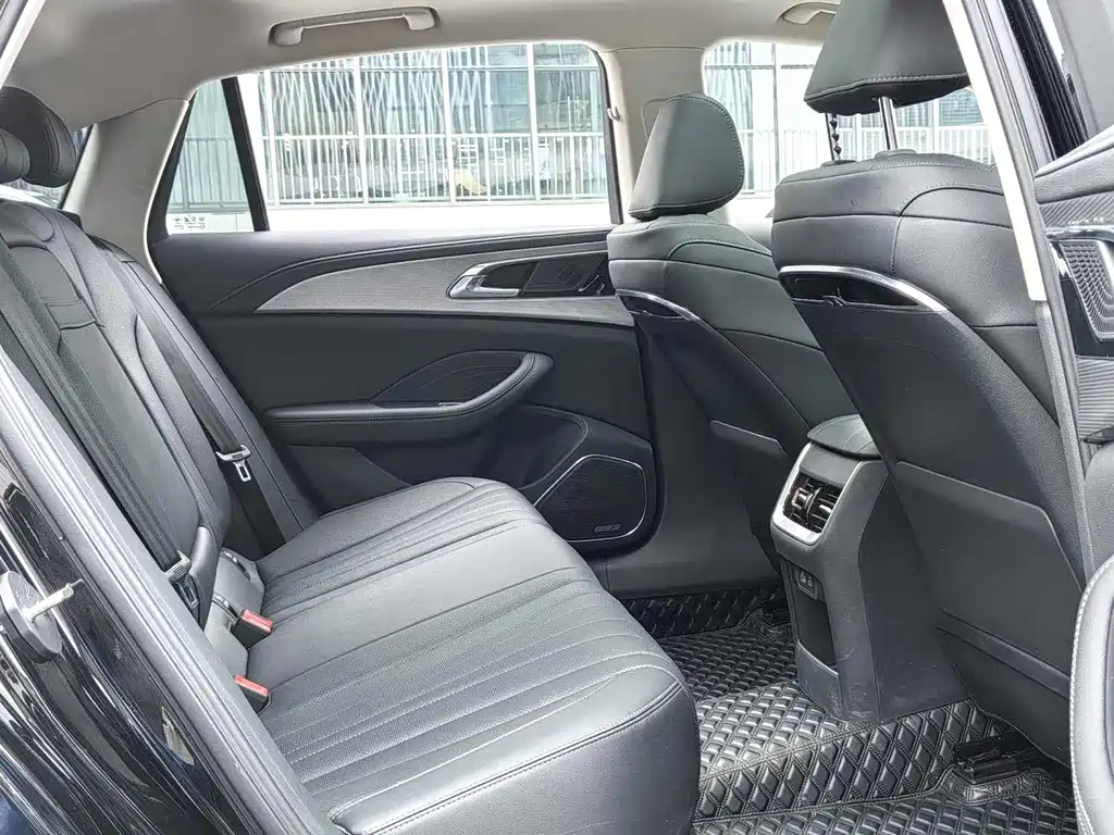 Hongqi Hongqi H5 — миниатюра 7