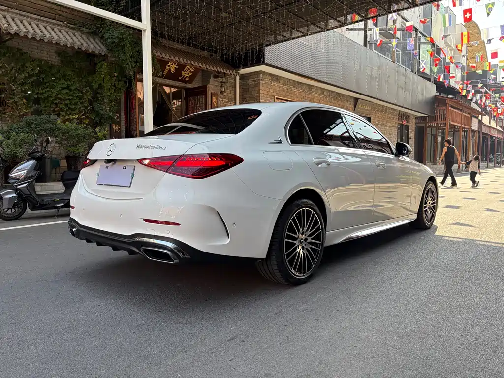 Mercedes-Benz C-Class — миниатюра 5