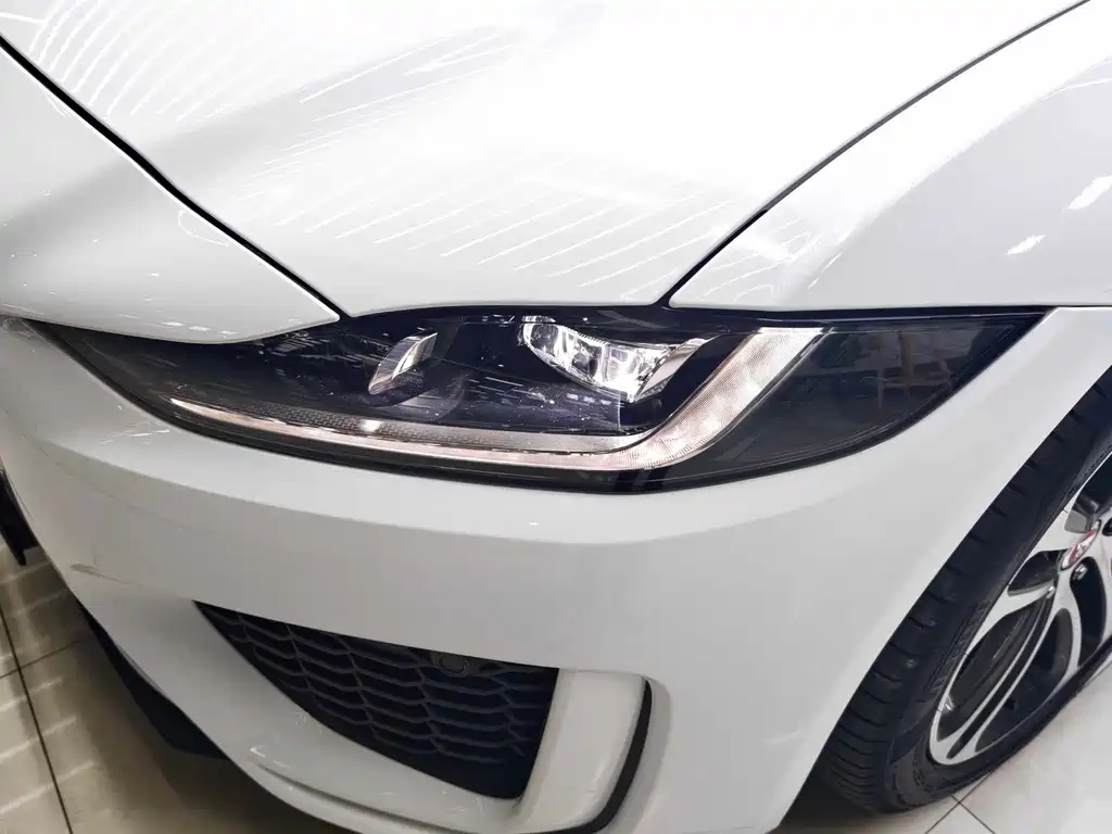 Jaguar XEL — миниатюра 12