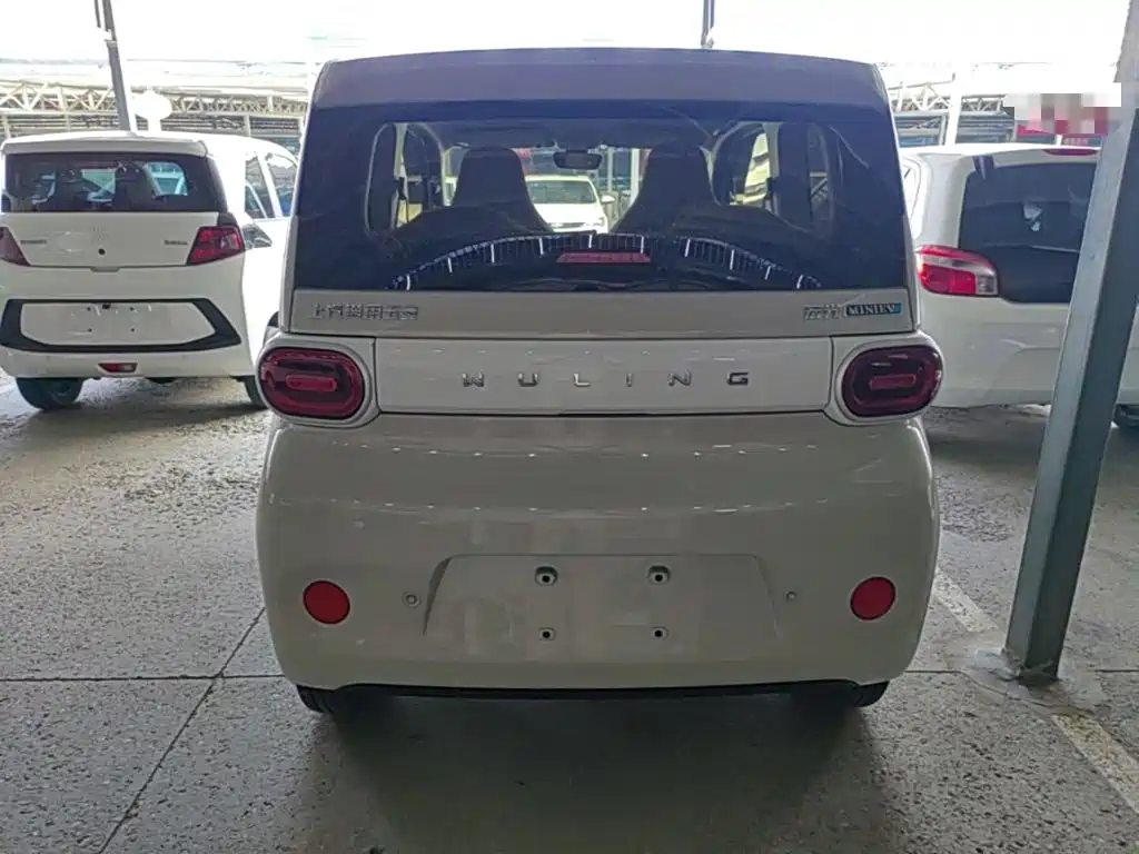 Wuling MINIEV — миниатюра 6