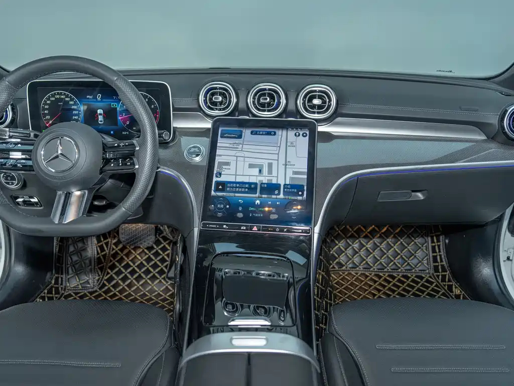 Mercedes-Benz C-Class — миниатюра 11