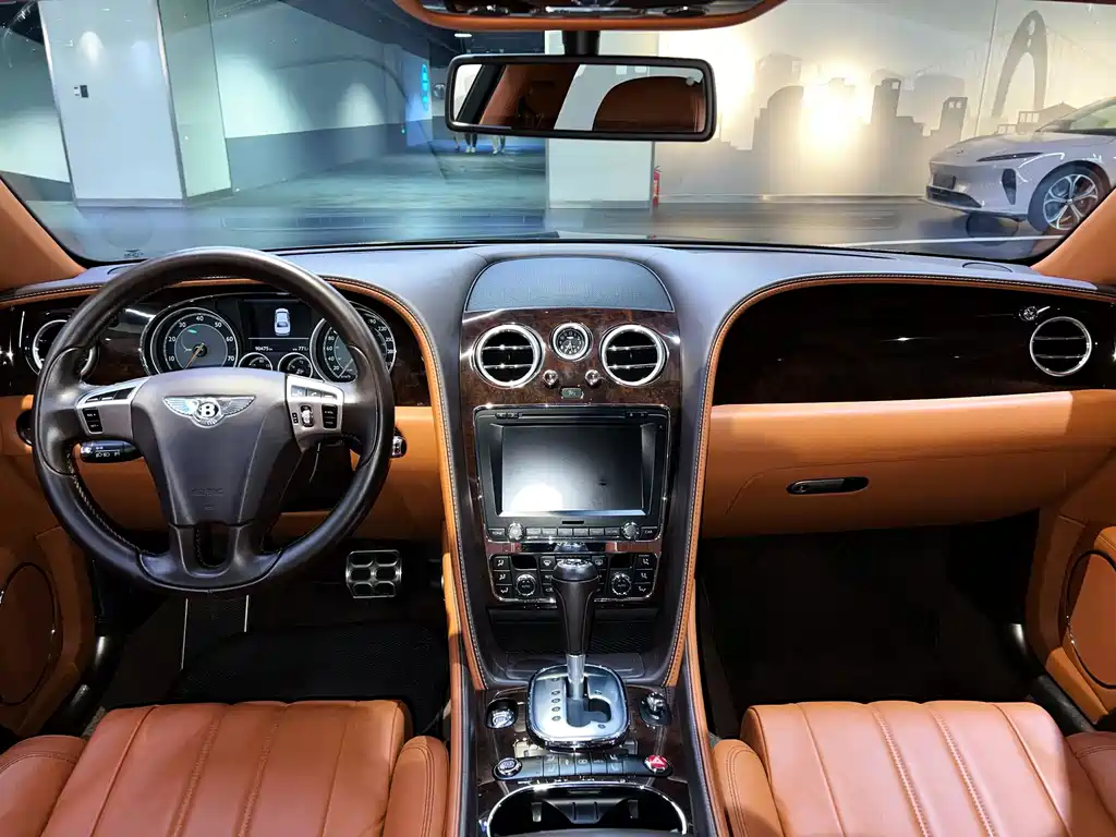 Bentley Flying Spur — миниатюра 7