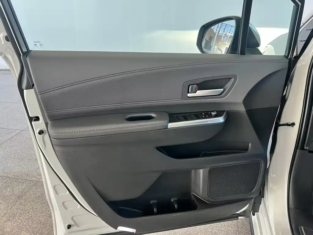 Toyota Sienna — миниатюра 11