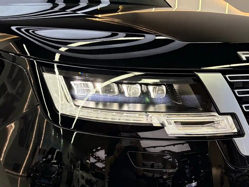Land Rover Range Rover — миниатюра 4