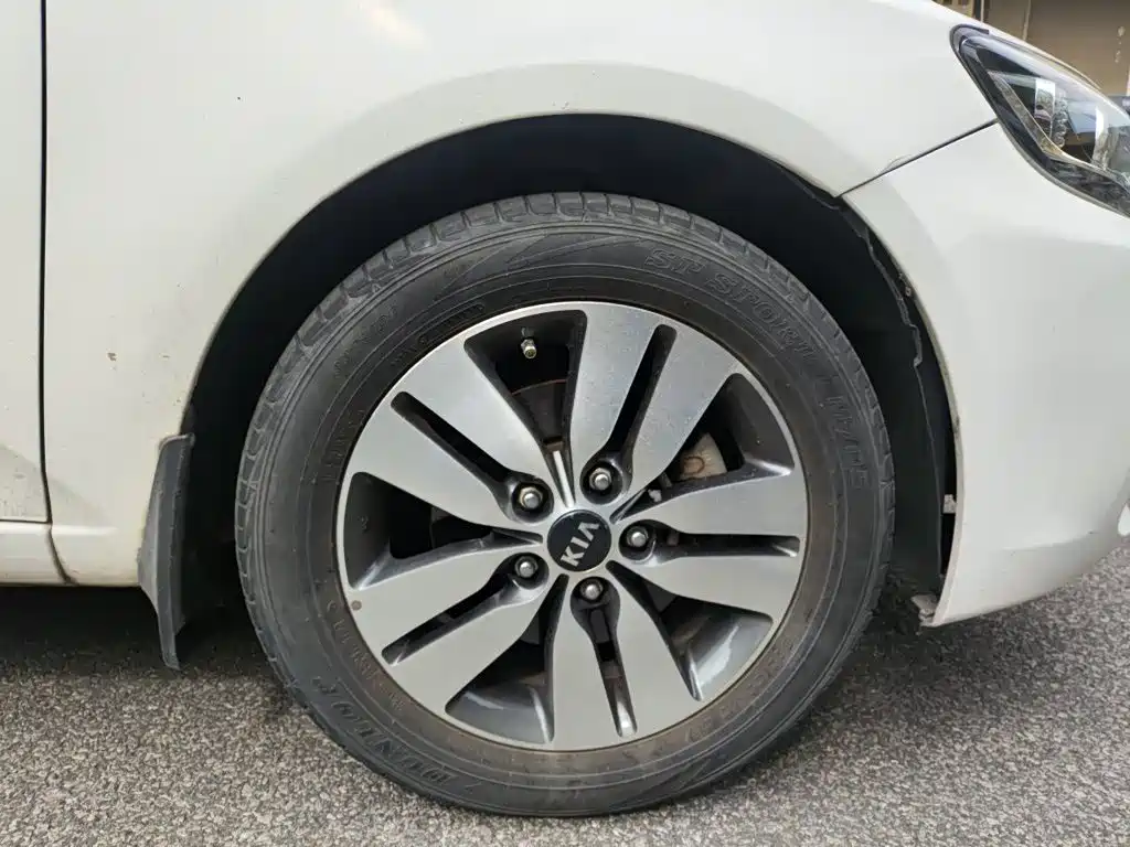 Kia Forte — миниатюра 8