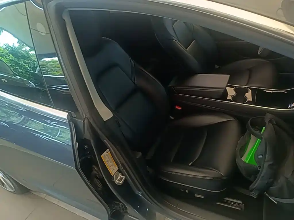 Tesla Model 3 — миниатюра 25