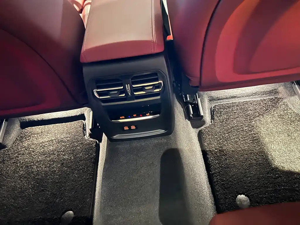 BMW 3 Series — миниатюра 10