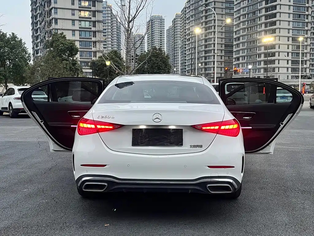 MERCEDES-BENZ C CLASS