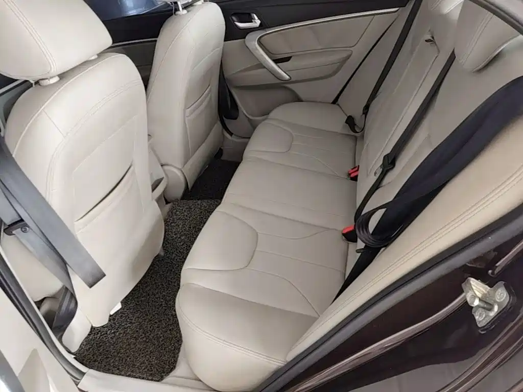 Geely Emgrand — миниатюра 17