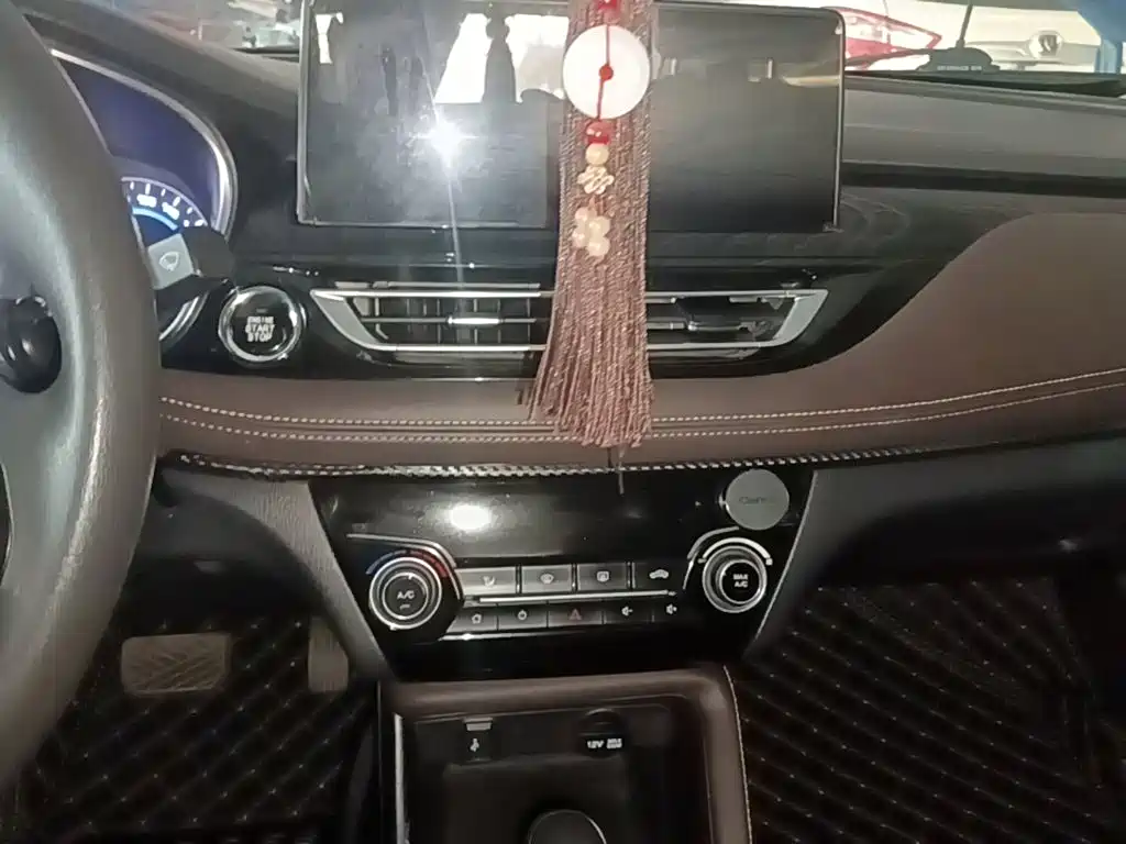 Changan Eado DT — миниатюра 13
