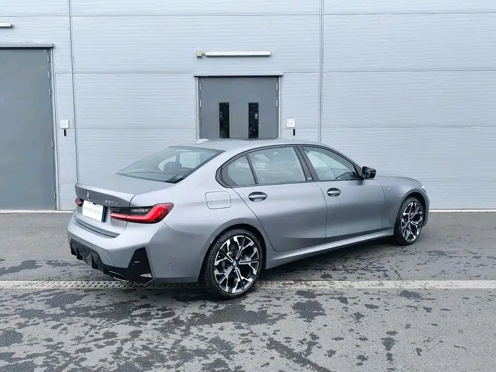 BMW 3 Series — миниатюра 12