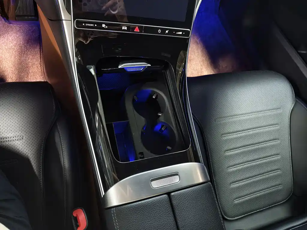 Mercedes-Benz C-Class — миниатюра 15