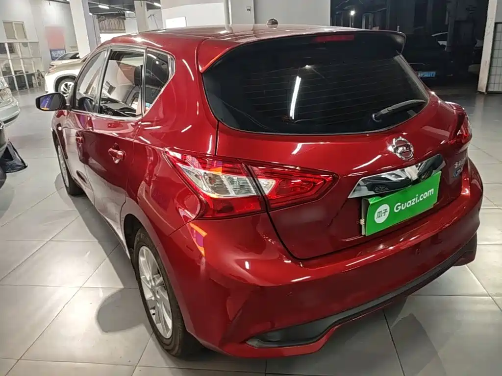 Nissan Tiida — миниатюра 5