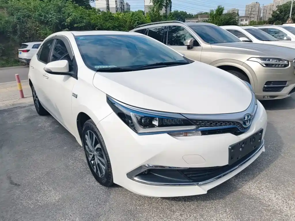 Toyota Corolla Hybrid — миниатюра 4